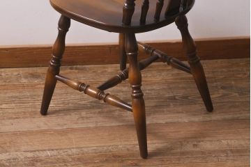 ビンテージ家具　飛騨産業　キツツキマーク　クラシカルな佇まいが魅力のダイニングチェア(椅子、コームバックチェア)(R-042090)