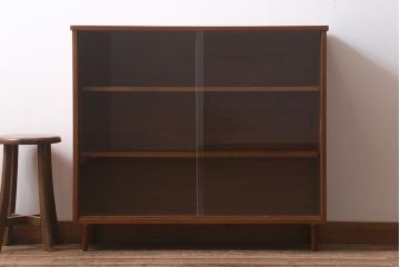 ヴィンテージ家具　北欧ビンテージ　チーク材　ミッドセンチュリースタイルにぴったりのキャビネット(リビングボード、飾り棚、収納棚、ブックケース)(R-042091)
