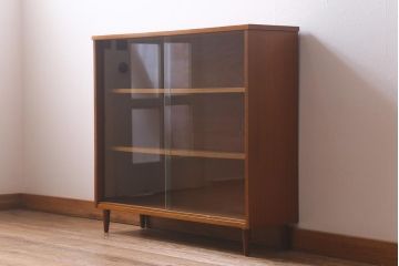 ヴィンテージ家具　北欧ビンテージ　チーク材　ミッドセンチュリースタイルにぴったりのキャビネット(リビングボード、飾り棚、収納棚、ブックケース)(R-042091)