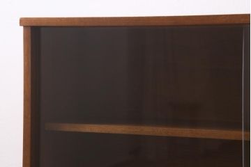 ヴィンテージ家具　北欧ビンテージ　チーク材　ミッドセンチュリースタイルにぴったりのキャビネット(リビングボード、飾り棚、収納棚、ブックケース)(R-042091)