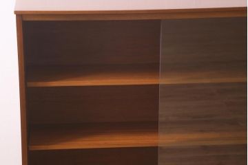 ヴィンテージ家具　北欧ビンテージ　チーク材　ミッドセンチュリースタイルにぴったりのキャビネット(リビングボード、飾り棚、収納棚、ブックケース)(R-042092)