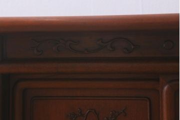 ヴィンテージ家具　民芸家具　カリン材製　上品な和の空間づくりにおすすめな飾り棚(茶棚、収納棚、ビンテージ、花梨材)(R-042093)