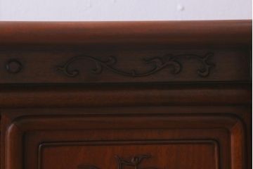 ヴィンテージ家具　民芸家具　カリン材製　上品な和の空間づくりにおすすめな飾り棚(茶棚、収納棚、ビンテージ、花梨材)(R-042093)