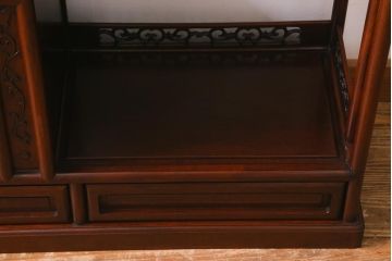 ヴィンテージ家具　民芸家具　カリン材製　上品な和の空間づくりにおすすめな飾り棚(茶棚、収納棚、ビンテージ、花梨材)(R-042093)