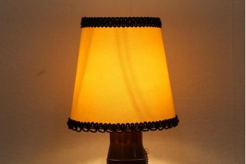 アンティーク照明　ガラスボディがおしゃれなテーブルランプ(卓上ランプ、スタンドライト)(R-042098)