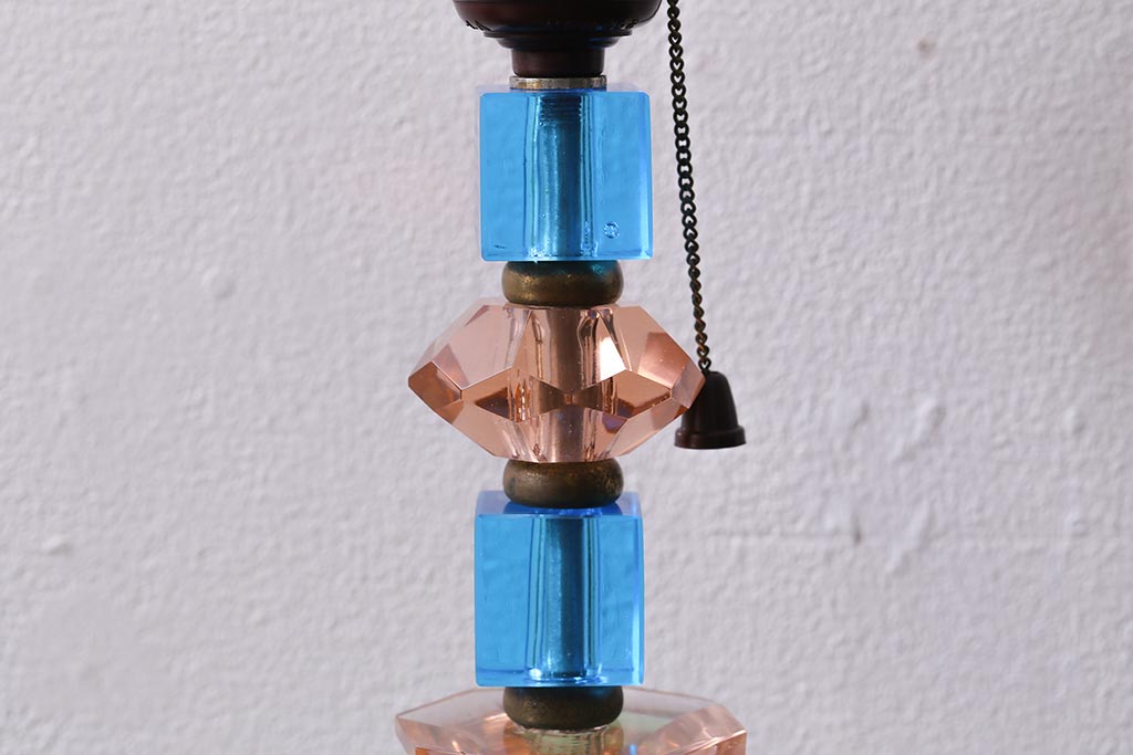 アンティーク照明　ガラスボディがおしゃれなテーブルランプ(卓上ランプ、スタンドライト)(R-042098)