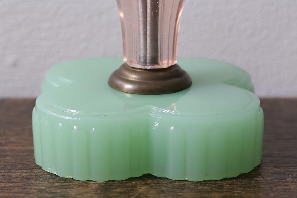 アンティーク照明　ガラスボディがおしゃれなテーブルランプ(卓上ランプ、スタンドライト)(R-042098)