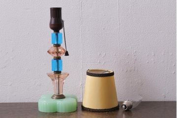 アンティーク照明　ガラスボディがおしゃれなテーブルランプ(卓上ランプ、スタンドライト)(R-042098)
