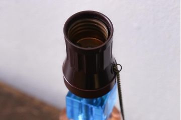 アンティーク照明　ガラスボディがおしゃれなテーブルランプ(卓上ランプ、スタンドライト)(R-042098)