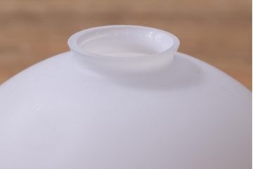 アンティーク照明　和製アンティーク　昭和初期　タッセル(飾り房)付き　丸い形が愛らしい吊り下げ照明(ペンダントライト、天井照明、電笠、シェード)(R-042099)