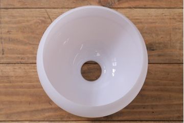 アンティーク照明　和製アンティーク　昭和初期　タッセル(飾り房)付き　丸い形が愛らしい吊り下げ照明(ペンダントライト、天井照明、電笠、シェード)(R-042099)