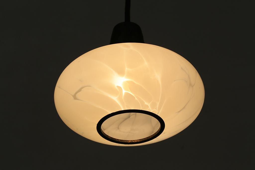 ビンテージ照明　マーブルのような透かしが美しいレトロな天井照明(吊り下げ照明、ペンダントライト)(R-042101)