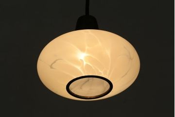 ビンテージ照明　マーブルのような透かしが美しいレトロな天井照明(吊り下げ照明、ペンダントライト)(R-042101)