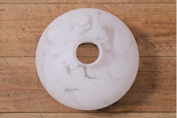 ビンテージ照明　マーブルのような透かしが美しいレトロな天井照明(吊り下げ照明、ペンダントライト)(R-042101)