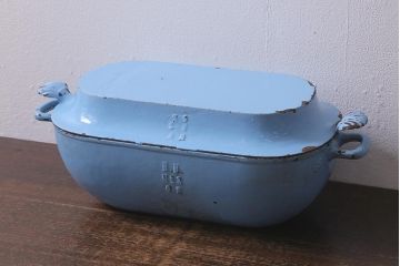 ヴィンテージ雑貨　フランスビンテージ　水色がぱっと目を引く鉄鍋(キャセロール、蓋付き、両手鍋、保存容器)(R-042116)