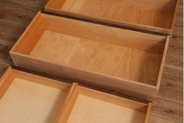 中古　リメイク　松本民芸家具　シックな色合いが大人な雰囲気のリビングボード(ローチェスト、チェスト、引き出し)(R-042122)