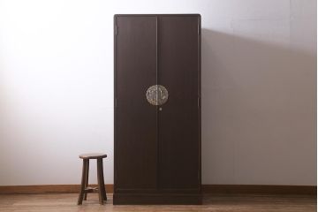 中古　伝統工芸品　高級品　総桐材　上品な意匠金具が目を引く加茂総桐箪笥(総桐たんす、衣装箪笥、洋服タンス)(R-042124)
