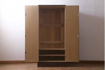 中古　伝統工芸品　高級品　総桐材　上品な意匠金具が目を引く加茂総桐箪笥(総桐たんす、衣装箪笥、洋服タンス)(R-042124)