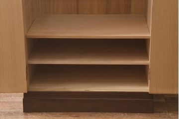 中古　伝統工芸品　高級品　総桐材　上品な意匠金具が目を引く加茂総桐箪笥(総桐たんす、衣装箪笥、洋服タンス)(R-042124)
