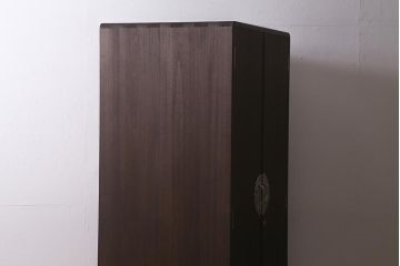 中古　伝統工芸品　高級品　総桐材　上品な意匠金具が目を引く加茂総桐箪笥(総桐たんす、衣装箪笥、洋服タンス)(R-042124)
