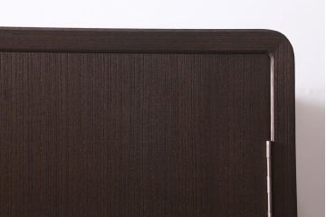 中古　伝統工芸品　高級品　総桐材　上品な意匠金具が目を引く加茂総桐箪笥(総桐たんす、衣装箪笥、洋服タンス)(R-042124)