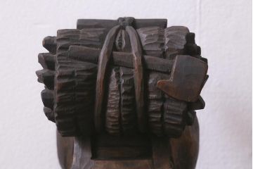 アンティーク雑貨　古い二宮金次郎　木彫(在銘作家物彫刻)(R-042130)