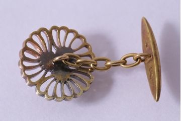 アンティークアクセサリー　K18　宮家菊桐紋カフス(皇室御下賜品、ボンボニエール)(R-042136)