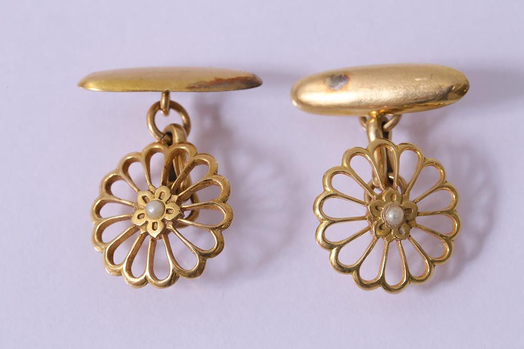 アンティークアクセサリー　宮家菊紋カフス(皇室御下賜品、ボンボニエール)(R-042137)