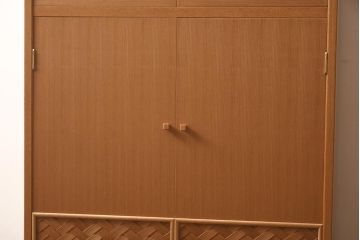 在庫未使用品　IDC大塚家具　松創　室礼　三彩　ケヤキ柾板　飾棚006(飾り棚、収納棚)(定価約86万円)(R-042138)