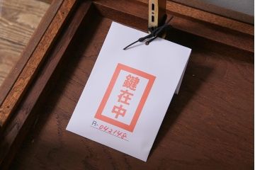 中古品　輸入家具　ナラ材　特大サイズが目を引くイギリス製のガラスケース(ショーケース、陳列棚)(R-042148)