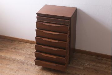 ビンテージ　北欧家具　チーク材　北欧らしい取っ手がおしゃれなチェスト(引き出し)(R-042151)