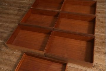 ビンテージ　北欧家具　チーク材　北欧らしい取っ手がおしゃれなチェスト(引き出し)(R-042151)