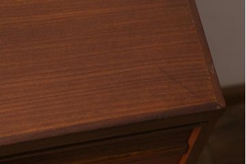 ビンテージ　北欧家具　チーク材　北欧らしい取っ手がおしゃれなチェスト(引き出し)(R-042151)