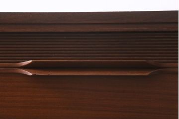 ビンテージ　北欧家具　チーク材　北欧らしい取っ手がおしゃれなチェスト(引き出し)(R-042151)