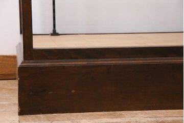 中古　イギリス製　パーケット　レトロな雰囲気が魅力の大型ガラスケース(ショーケース、陳列棚)(R-042157)