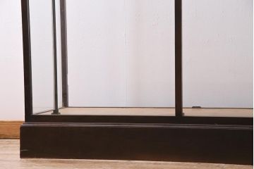 中古　イギリス製　パーケット　レトロな雰囲気が魅力の大型ガラスケース(ショーケース、陳列棚)(R-042157)