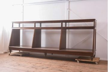 中古　特大サイズ　アンティーク調のショーケース(ガラスケース、陳列棚、飾り棚、ディスプレイケース、店舗什器)(R-042160)