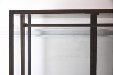 中古　吊りタイプ　シンプルでクラシカルなガラスケース(ショーケース、陳列棚、飾り棚、店舗什器)(R-042163)
