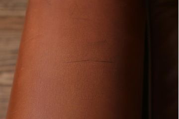ヴィンテージ家具　イギリスビンテージ　美品　高級感漂う本革の一人掛けソファ(1Pソファ、ラウンジチェア)(R-042166)