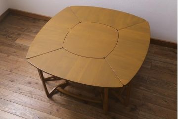 ヴィンテージ家具　イギリスビンテージ　ERCOL(アーコール)　レアもの!　様々な使い方ができるコーヒーテーブルセット(サイドテーブル)(R-042167)