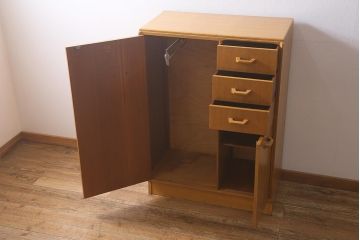 ヴィンテージ家具　北欧家具　オーク材　G-PLAN(ジープラン)　Brandon(ブランドン)　ハンガー掛け付きのスモールワードローブ(ビンテージ)(R-042169)