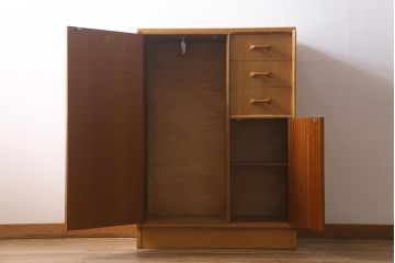 ヴィンテージ家具　北欧家具　オーク材　G-PLAN(ジープラン)　Brandon(ブランドン)　ハンガー掛け付きのスモールワードローブ(ビンテージ)(R-042169)