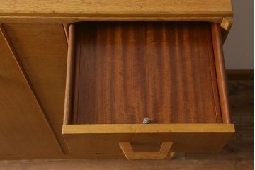 ヴィンテージ家具　北欧家具　オーク材　G-PLAN(ジープラン)　Brandon(ブランドン)　ハンガー掛け付きのスモールワードローブ(ビンテージ)(R-042169)