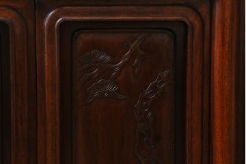 ビンテージ家具　唐木カリン材　繊細な透かし彫りが美しい上品な茶棚(戸棚、違い棚、飾り棚、収納棚、ヴィンテージ、花梨材)(R-042170)