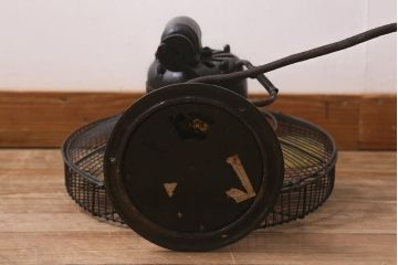 アンティーク雑貨　芝浦製作所(SEW)　TOSHIBA　レア　箱付き　12インチ　鉄製　昭和レトロな扇風機(ファン)(R‐042176)