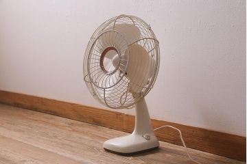 レトロ雑貨　三菱電機　MITSUBISHI　箱付き　白樺色　ノスタルジックな扇風機(ファン)(R-042177)