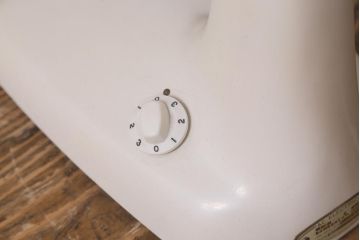 レトロ雑貨　三菱電機　MITSUBISHI　箱付き　白樺色　ノスタルジックな扇風機(ファン)(R-042177)