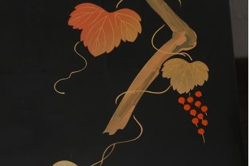 アンティーク雑貨　外箱付き　葡萄文　輪島塗の蒔絵木製三段重(漆器重箱)(R-042181)