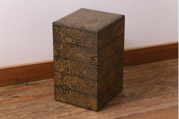 アンティーク雑貨　明治大正期　共箱　黒塗沈金蒔絵五段重(重箱、漆器)(R-042193)