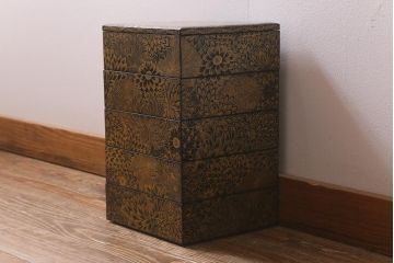 アンティーク雑貨　明治大正期　共箱　黒塗沈金蒔絵五段重(重箱、漆器)(R-042193)